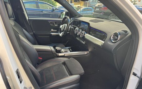 Mercedes-Benz GLB, 2019 год, 4 500 000 рублей, 17 фотография