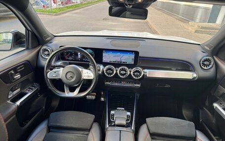 Mercedes-Benz GLB, 2019 год, 4 500 000 рублей, 15 фотография