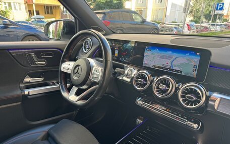 Mercedes-Benz GLB, 2019 год, 4 500 000 рублей, 16 фотография