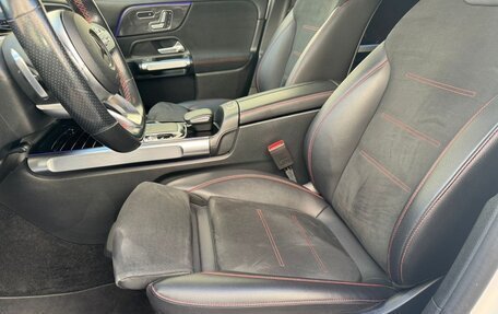 Mercedes-Benz GLB, 2019 год, 4 500 000 рублей, 22 фотография