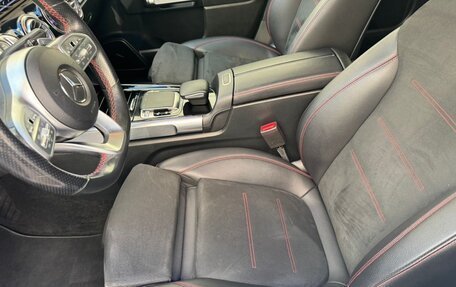 Mercedes-Benz GLB, 2019 год, 4 500 000 рублей, 23 фотография