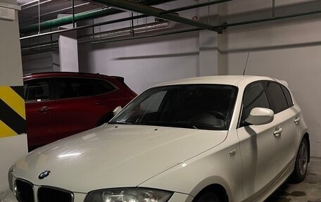 BMW 1 серия, 2010 год, 950 000 рублей, 1 фотография