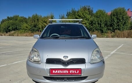 Toyota Vitz, 2001 год, 410 000 рублей, 1 фотография