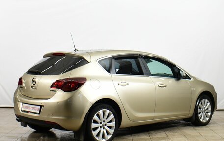 Opel Astra J, 2011 год, 639 000 рублей, 3 фотография