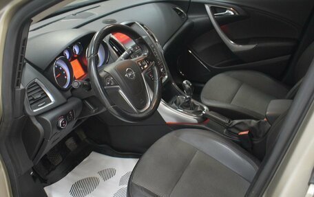 Opel Astra J, 2011 год, 639 000 рублей, 5 фотография