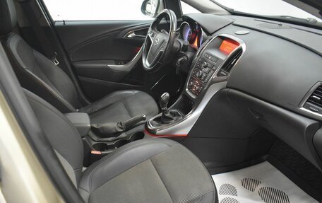Opel Astra J, 2011 год, 639 000 рублей, 7 фотография