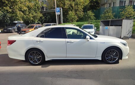 Toyota Crown, 2017 год, 2 450 000 рублей, 4 фотография