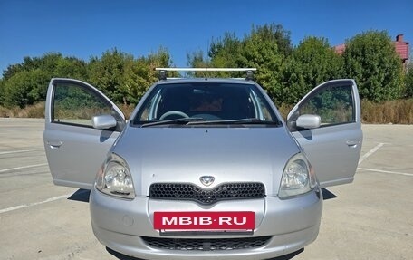 Toyota Vitz, 2001 год, 410 000 рублей, 3 фотография
