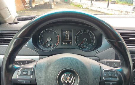 Volkswagen Jetta VI, 2013 год, 890 000 рублей, 14 фотография