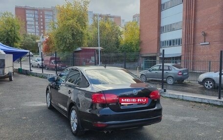 Volkswagen Jetta VI, 2013 год, 890 000 рублей, 6 фотография