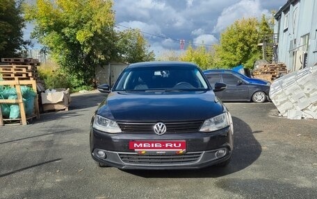 Volkswagen Jetta VI, 2013 год, 890 000 рублей, 8 фотография