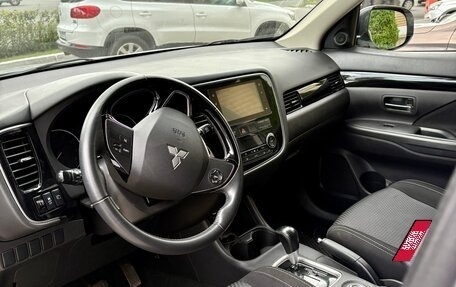 Mitsubishi Outlander III рестайлинг 3, 2014 год, 1 650 000 рублей, 11 фотография