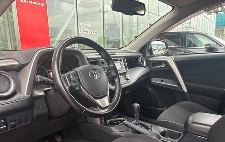 Toyota RAV4, 2018 год, 2 090 000 рублей, 10 фотография