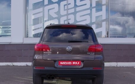 Volkswagen Tiguan I, 2015 год, 1 499 000 рублей, 4 фотография