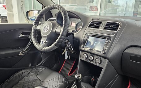 Volkswagen Polo VI (EU Market), 2011 год, 825 000 рублей, 5 фотография