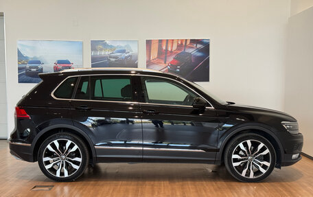 Volkswagen Tiguan II, 2017 год, 2 240 000 рублей, 4 фотография