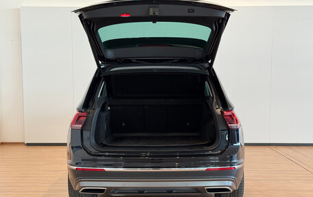 Volkswagen Tiguan II, 2017 год, 2 240 000 рублей, 23 фотография