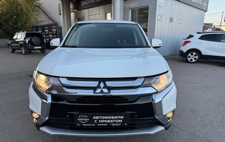 Mitsubishi Outlander III рестайлинг 3, 2015 год, 1 430 000 рублей, 2 фотография