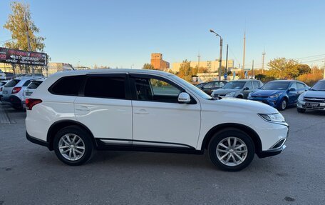 Mitsubishi Outlander III рестайлинг 3, 2015 год, 1 430 000 рублей, 6 фотография