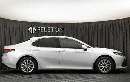 Toyota Camry, 2021 год, 2 880 000 рублей, 8 фотография