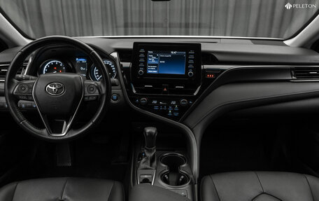 Toyota Camry, 2021 год, 2 880 000 рублей, 10 фотография