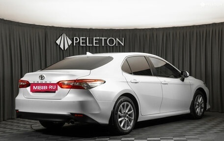Toyota Camry, 2021 год, 2 880 000 рублей, 5 фотография