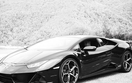 Lamborghini Huracán, 2019 год, 26 000 000 рублей, 9 фотография
