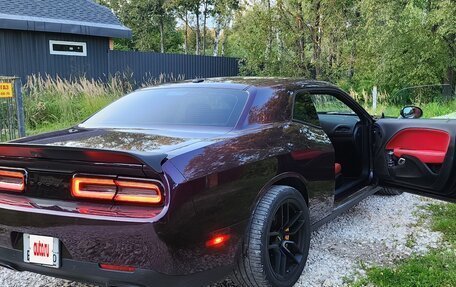 Dodge Challenger III рестайлинг 2, 2021 год, 4 500 000 рублей, 5 фотография
