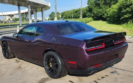 Dodge Challenger III рестайлинг 2, 2021 год, 4 500 000 рублей, 7 фотография
