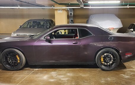 Dodge Challenger III рестайлинг 2, 2021 год, 4 500 000 рублей, 9 фотография