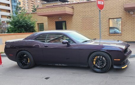 Dodge Challenger III рестайлинг 2, 2021 год, 4 500 000 рублей, 10 фотография