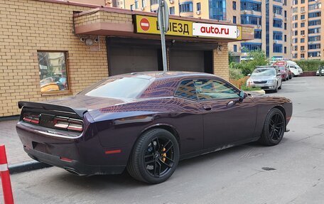 Dodge Challenger III рестайлинг 2, 2021 год, 4 500 000 рублей, 12 фотография
