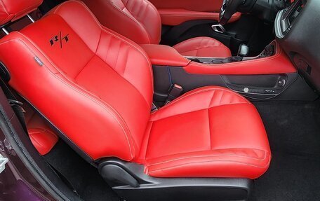 Dodge Challenger III рестайлинг 2, 2021 год, 4 500 000 рублей, 25 фотография