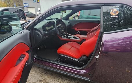 Dodge Challenger III рестайлинг 2, 2021 год, 4 500 000 рублей, 21 фотография