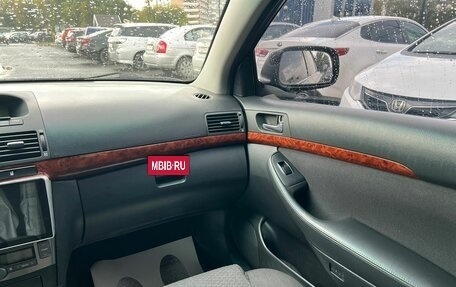 Toyota Avensis III рестайлинг, 2005 год, 899 000 рублей, 4 фотография