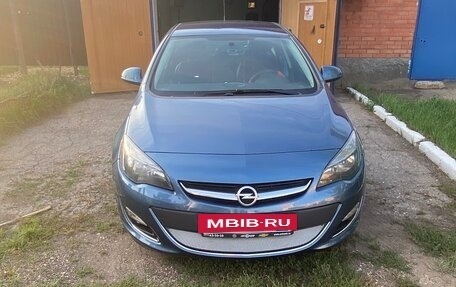 Opel Astra J, 2014 год, 1 400 000 рублей, 3 фотография