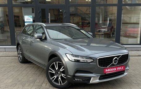Volvo V90 Cross Country I рестайлинг, 2019 год, 4 090 000 рублей, 2 фотография