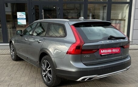 Volvo V90 Cross Country I рестайлинг, 2019 год, 4 090 000 рублей, 4 фотография