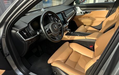 Volvo V90 Cross Country I рестайлинг, 2019 год, 4 090 000 рублей, 8 фотография