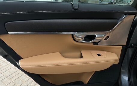 Volvo V90 Cross Country I рестайлинг, 2019 год, 4 090 000 рублей, 10 фотография