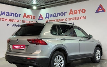 Volkswagen Tiguan II, 2017 год, 1 879 000 рублей, 3 фотография
