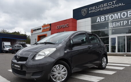 Toyota Yaris III рестайлинг, 2010 год, 550 000 рублей, 3 фотография