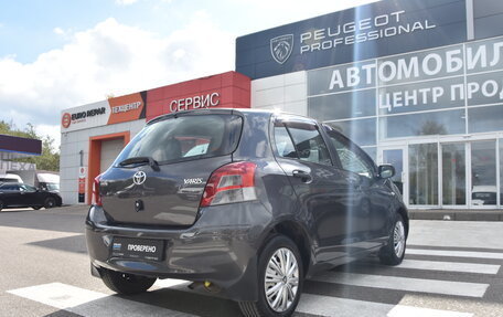 Toyota Yaris III рестайлинг, 2010 год, 550 000 рублей, 9 фотография