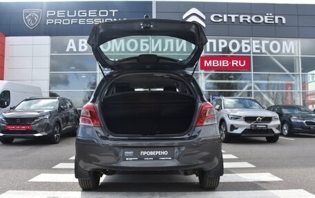 Toyota Yaris III рестайлинг, 2010 год, 550 000 рублей, 7 фотография