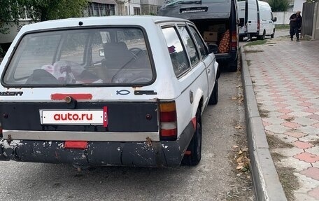 Opel Kadett D, 1980 год, 110 000 рублей, 2 фотография