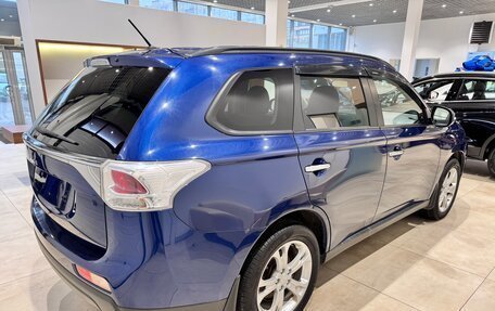 Mitsubishi Outlander III рестайлинг 3, 2014 год, 1 299 000 рублей, 3 фотография