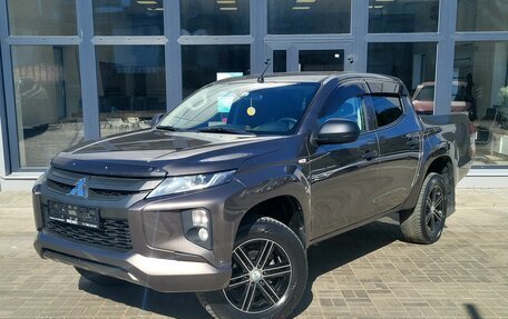 Mitsubishi L200 IV рестайлинг, 2019 год, 2 050 000 рублей, 1 фотография