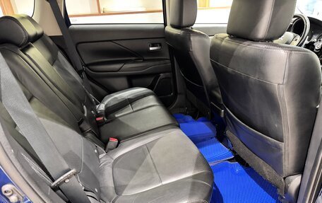 Mitsubishi Outlander III рестайлинг 3, 2014 год, 1 299 000 рублей, 12 фотография