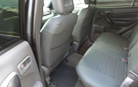Toyota RAV4, 2002 год, 690 000 рублей, 26 фотография