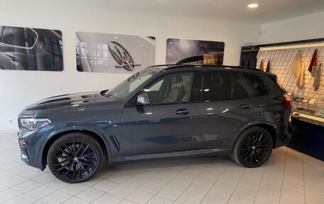BMW X5, 2020 год, 9 000 000 рублей, 2 фотография